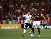 Corinthians segura o Flamengo em empate sem gols n