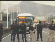 Sequestrador de ônibus no Rio é morto por atirador
