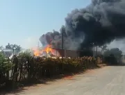 Contêineres de recicláveis pegam fogo no Distrito 