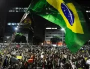 A guerra diária do Brasil contra os jovens