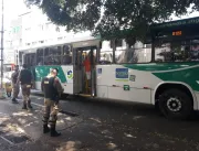 Polícia registra roubos e agressão em ônibus de Ub