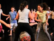 Projeto oferece aulas de teatro gratuitas para cri