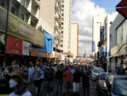 Manifestantes protestam contra o presidente Bolson