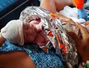 Mulher dá à luz dentro de ambulância do Siate em U