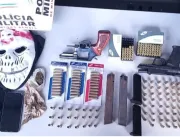 Dupla é presa com armas e mais de 70 munições em U