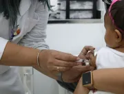 Uberlândia recebe 3,8 mil doses de vacinas pediátr