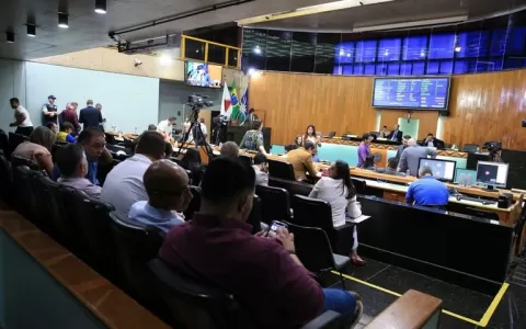 Câmara de Uberlândia aprova reajuste salarial para