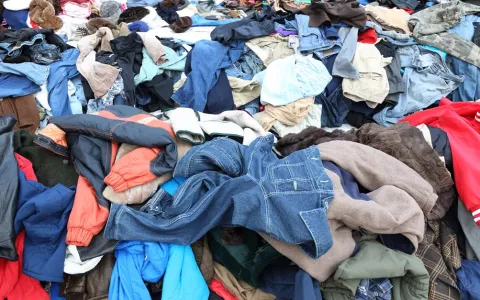 Lixo têxtil em Uberlândia aumenta mais de 25% no m