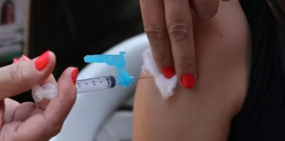Dengue: Uberlândia receberá campanha de vacinação 