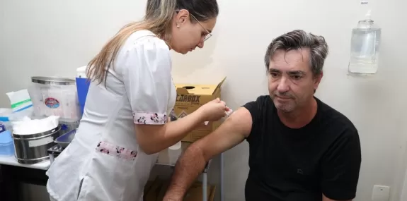 Vacinação contra a gripe é ampliada para toda a po