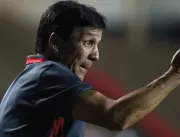 Flamengo vence, cola no G-4 e afunda o America-MG