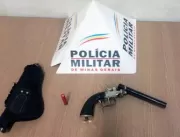 MARIANA - Polícia Militar prende suspeitos de auto