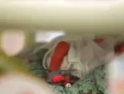 
Bebê milagrosamente nasce dois meses depois de su