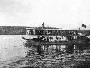 Da canoa gigante ao convés do navio a vapor no Rio