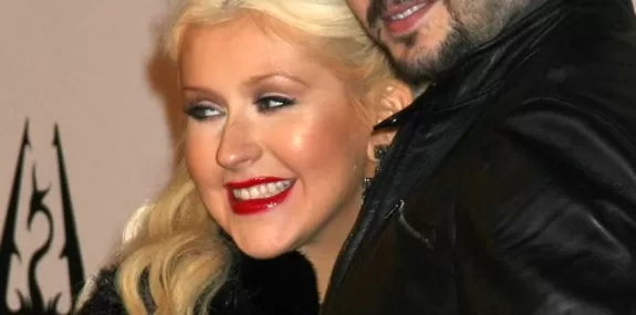 Christina Aguilera dá à luz uma menina