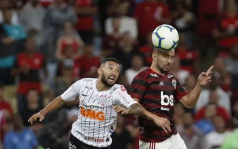 Flamengo vence o Corinthians e avança na Copa do B