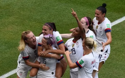 Copa do Mundo Feminina: Estados Unidos vencem Hola