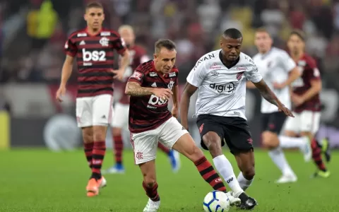 Flamengo perde nos pênaltis e Athlético avança na 