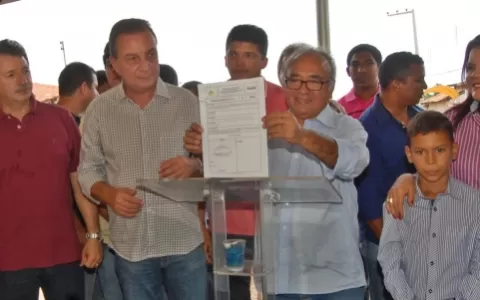 Secretário Luis Fernando dá início a obras de pavi