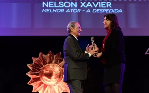 Nelson Xavier leva prêmio de melhor ator