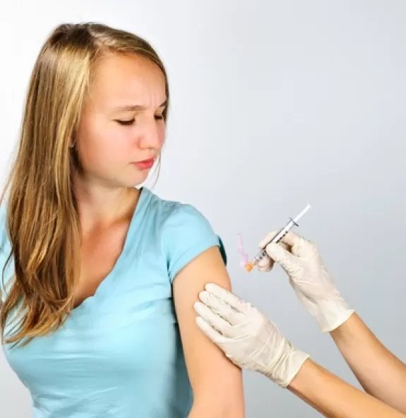 Paço do Lumiar imuniza adolescentes contra o HPV  