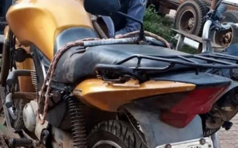 Após denúncias anônimas, polícia localiza desmanche de motocicletas, em Balsas. 