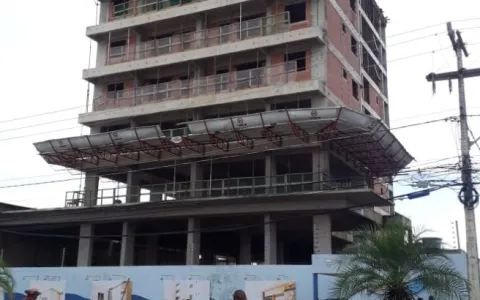 Funcionário morre após cair de prédio em obras na capital maranhense 