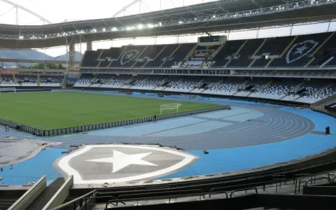 Botafogo e Atlético-MG se enfrentam nesta quarta-feira (24)