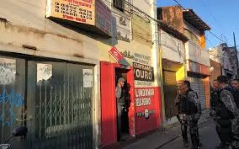 Vendedor ambulante morre após assalto na Rua da Paz, no centro de São Luís 