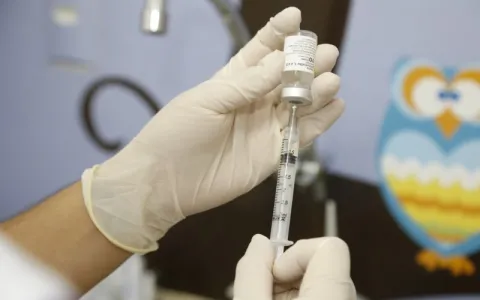 ​Nova faixa etária de educadores recebe a vacina contra a Covid-19 em São Luís