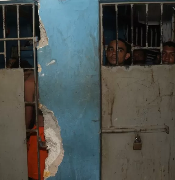 Mais de 120 presos tornam-se foragidos em São Luís