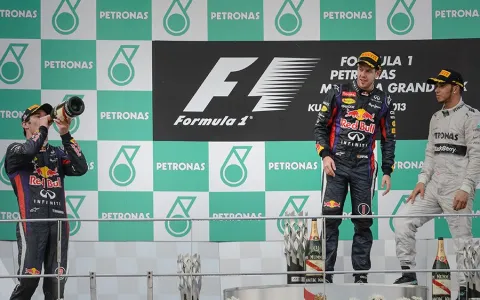 Vettel vence GP da Malásia 