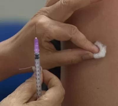 Prefeitura de São Luís leva vacinação contra a gri