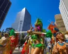 Avenida Paulista ganha cores e ritmos com prévia d
