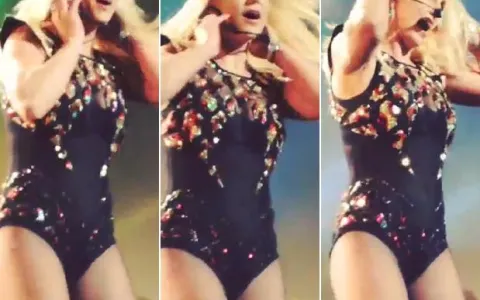 Britney Spears é pega no playback após microfone c