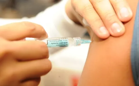 Vacinação contra sarampo na Região Metropolitana d