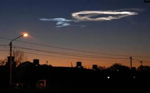 Meteoro explode no céu da Argentina