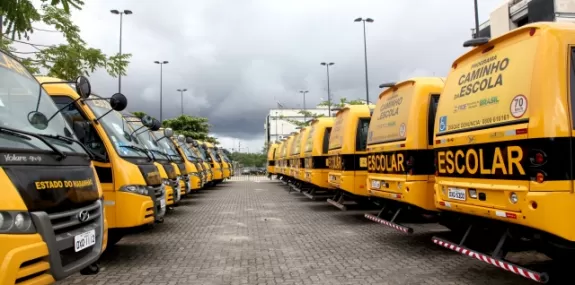 40 municípios do Maranhão recebem 75 ônibus escola