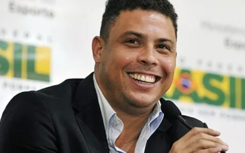 Top 9 das polêmicas envolvendo o crack Ronaldo