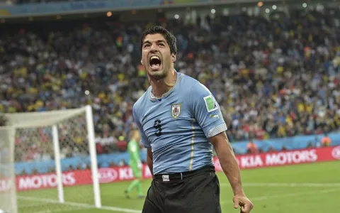 Suárez leva punição e perderá a Copa do Mundo