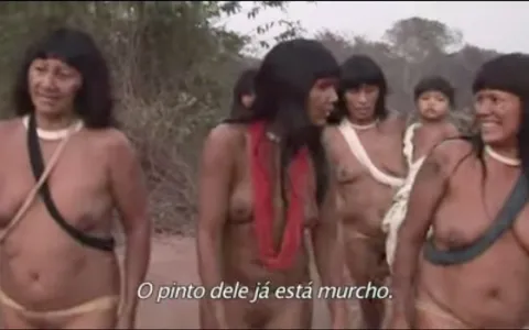 Índias do Alto Xingu obrigam os homens a fazer sexo! 