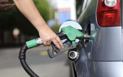 Petrobras aumenta em 8% preço da gasolina a partir
