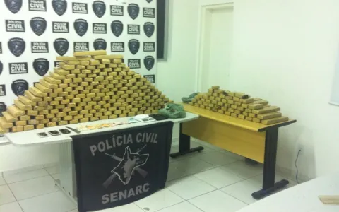 RAPOSA: Polícia Civil apreende 300kg de maconha.