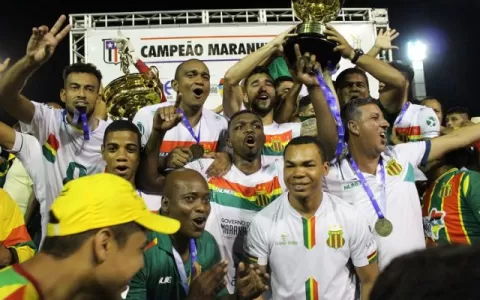 Sampaio conquista o 33° título estadual . 