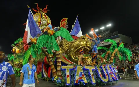 Acadêmicos do Tatuapé é bicampeã do carnaval de Sã