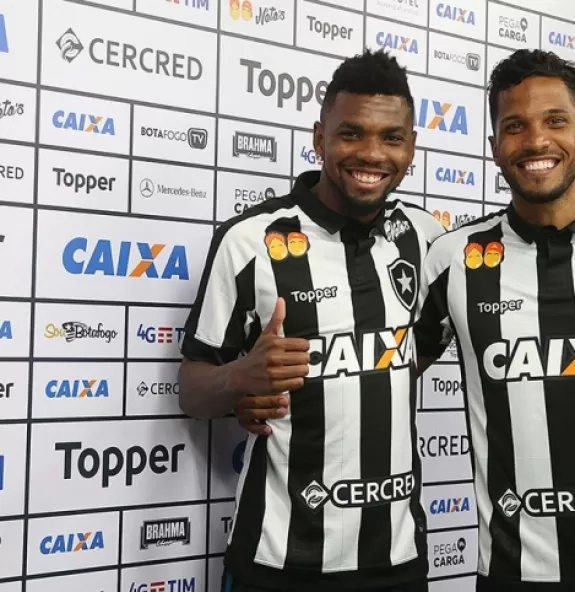 Botafogo apresenta os reforços Marcelo e Yago