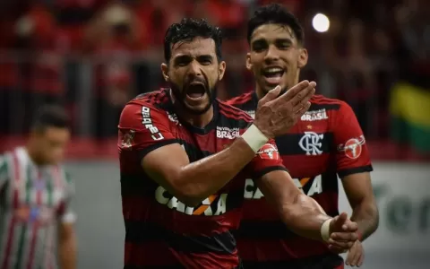 Flamengo bate Flu e abre cinco pontos na liderança