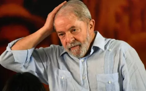 Lula recorre ao TRF4 contra decisão que rejeitou r