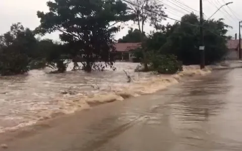 Chuva em São luís deixa semáforos sem funcionar e 