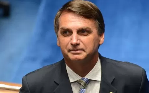Bolsonaro confirma retirada de bolsa de colostomia